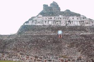 explore-xunantunich-maya-site-belize