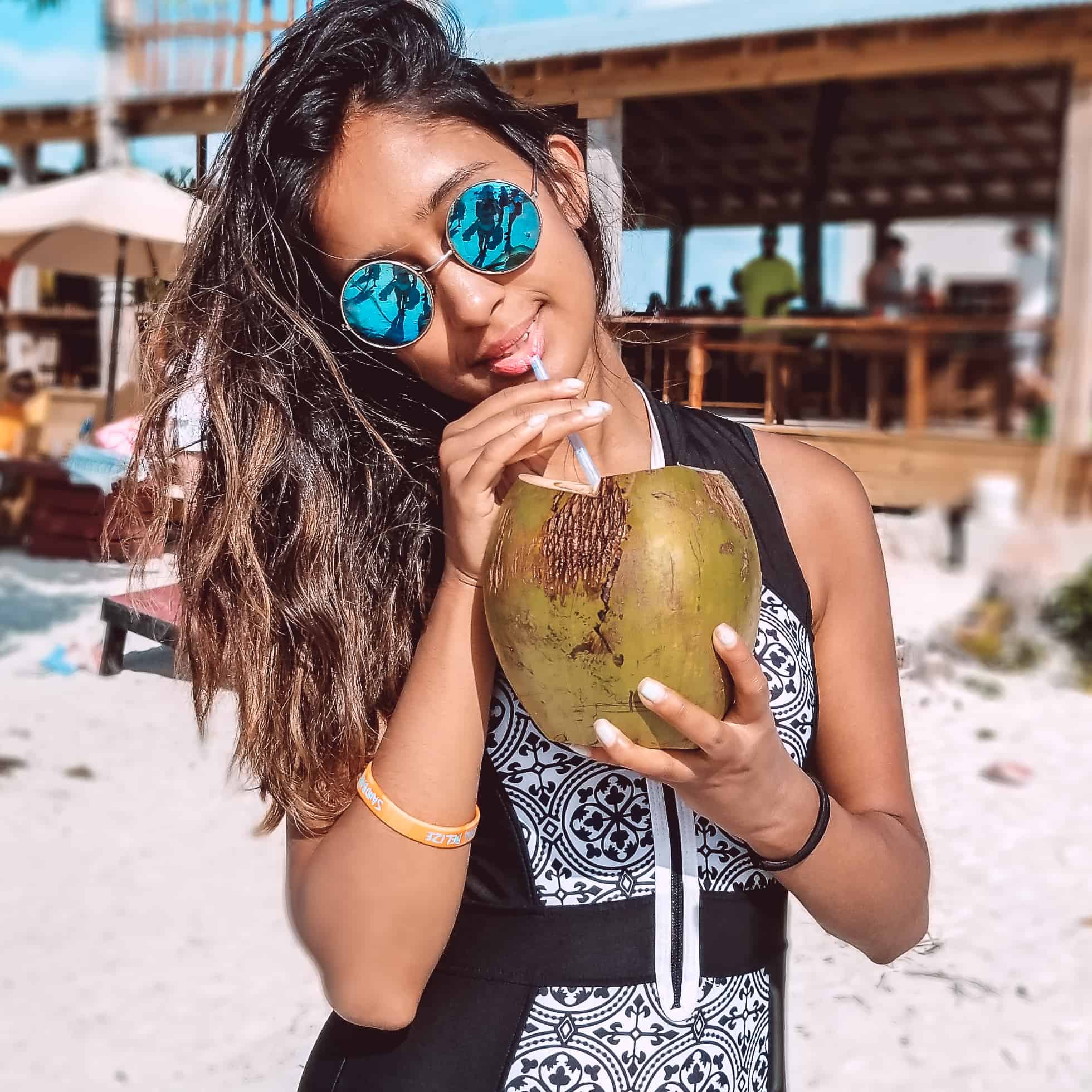 drift-inn-belize-instagram-coconut